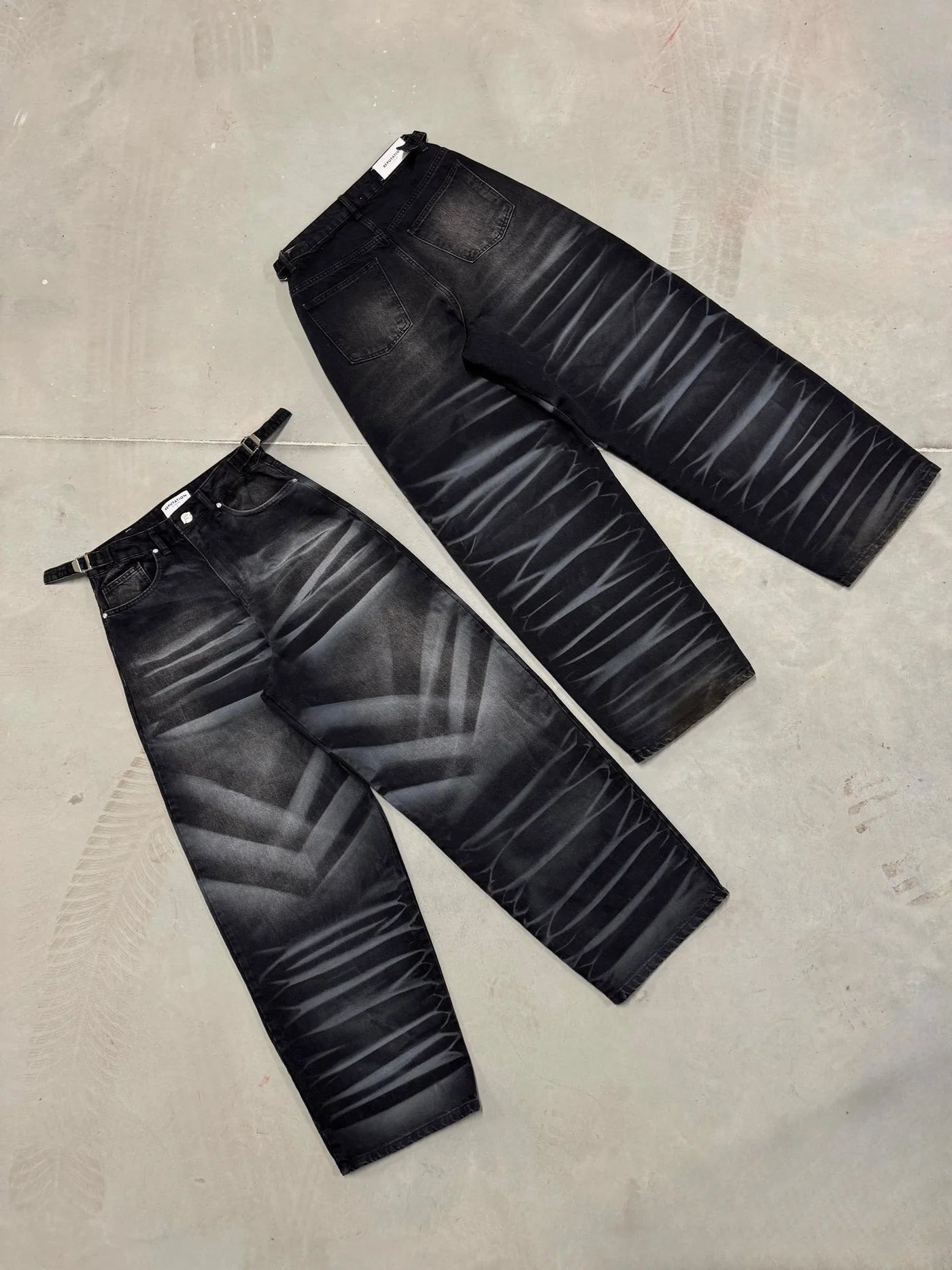 GRUNGE BAGGY DENIM - BLACK