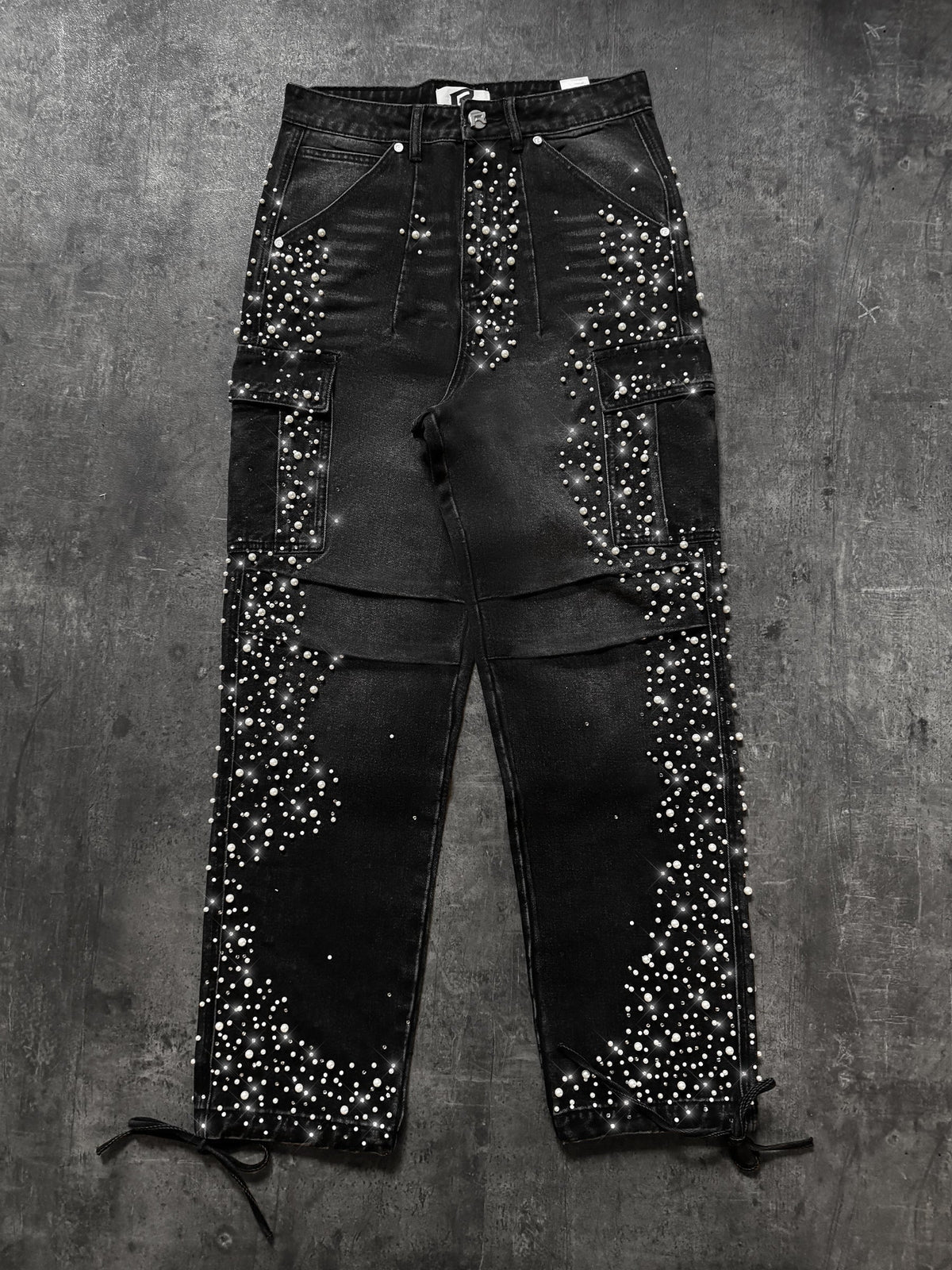 BLACK CARGO EMBELLISH DENIM