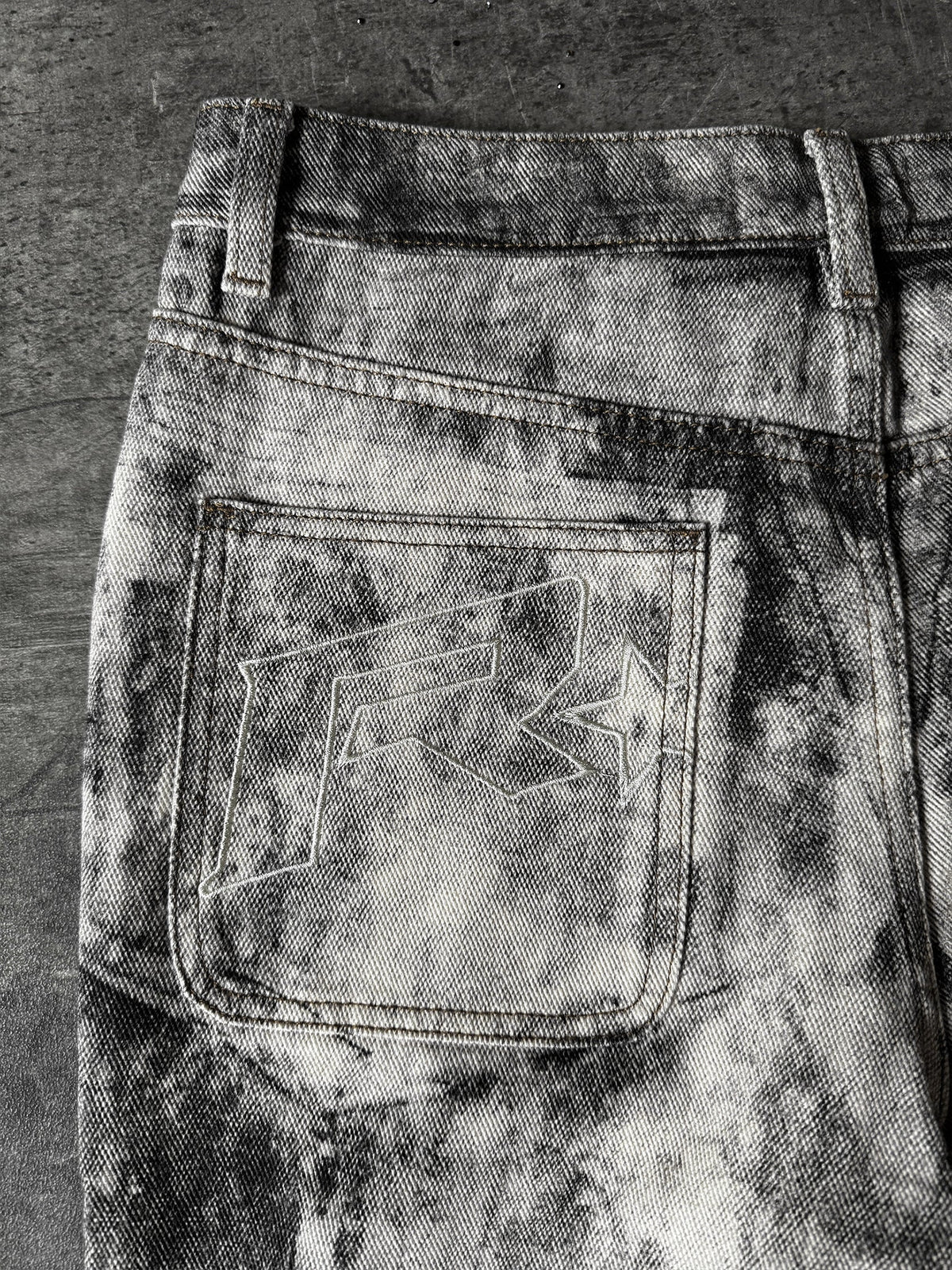 ACID RINSE FLARE DENIM