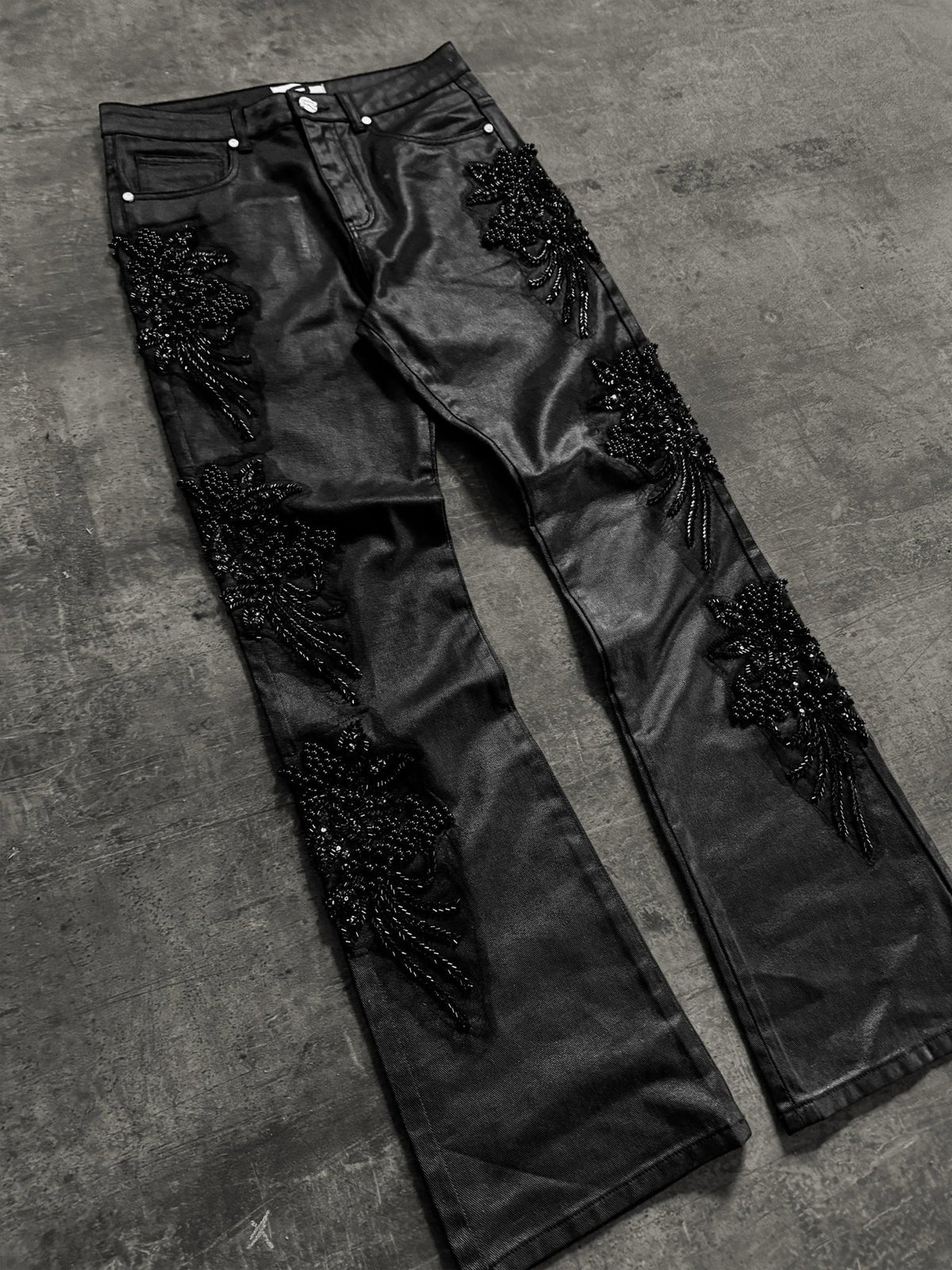 FLORAL EMBELLISH DENIM