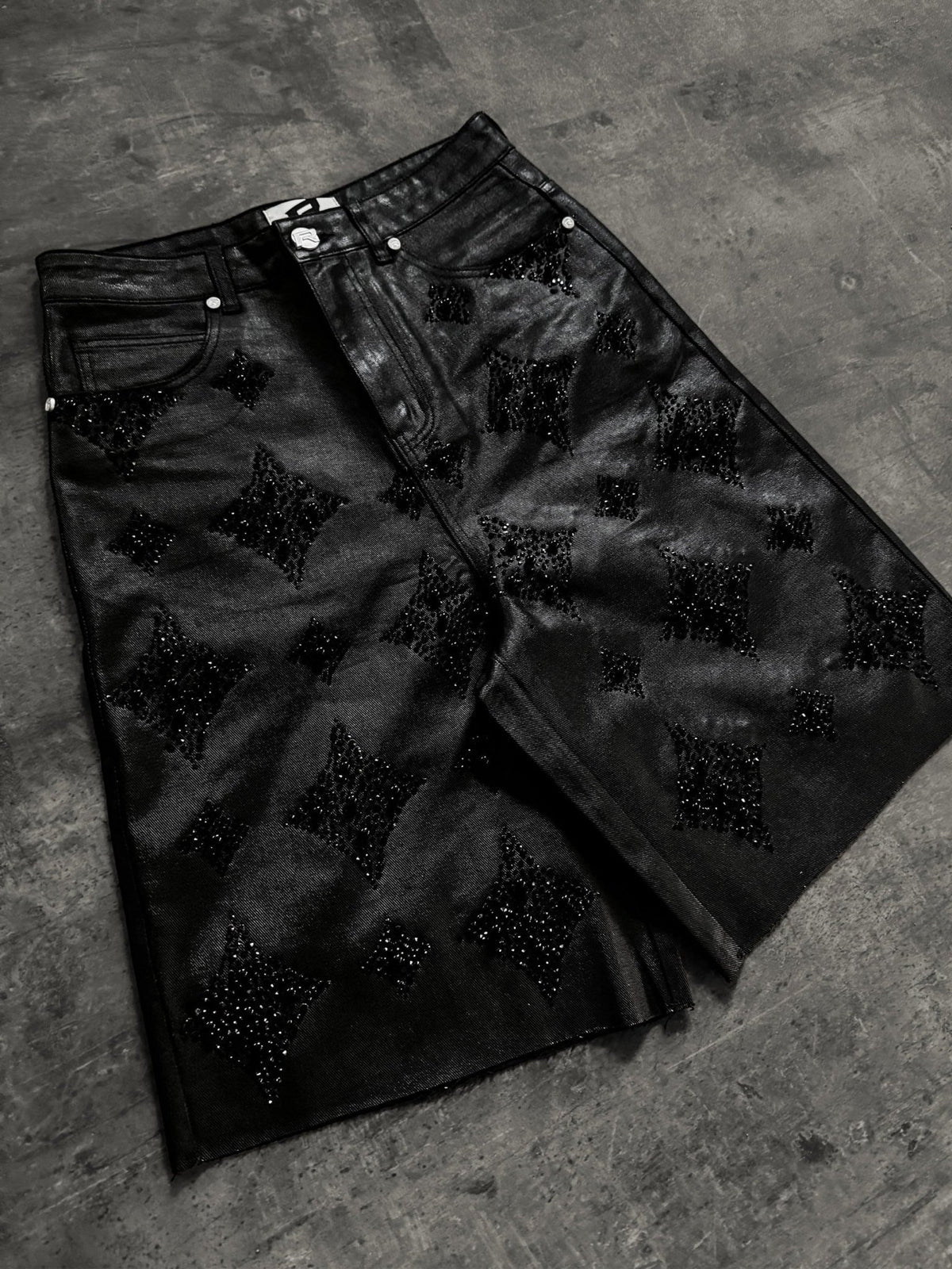 BLACK WAX EMBELLISH JORTS