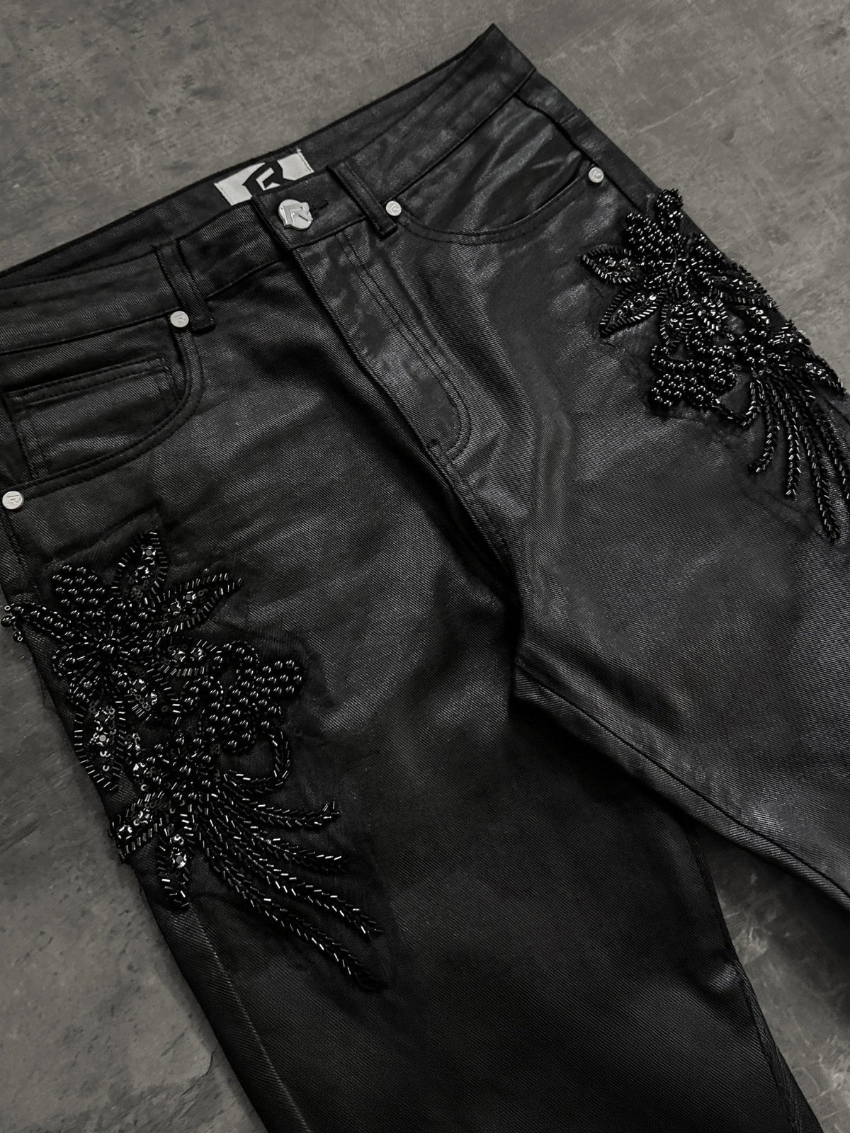 FLORAL EMBELLISH DENIM
