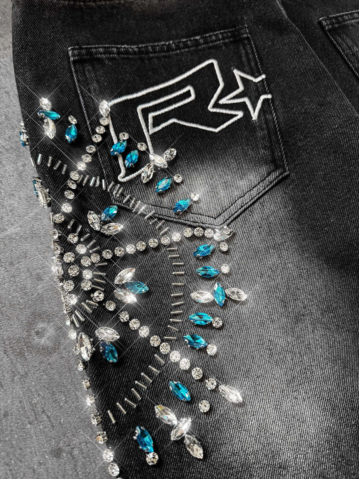 CIRCLE DIAMOND DENIM - BLACK