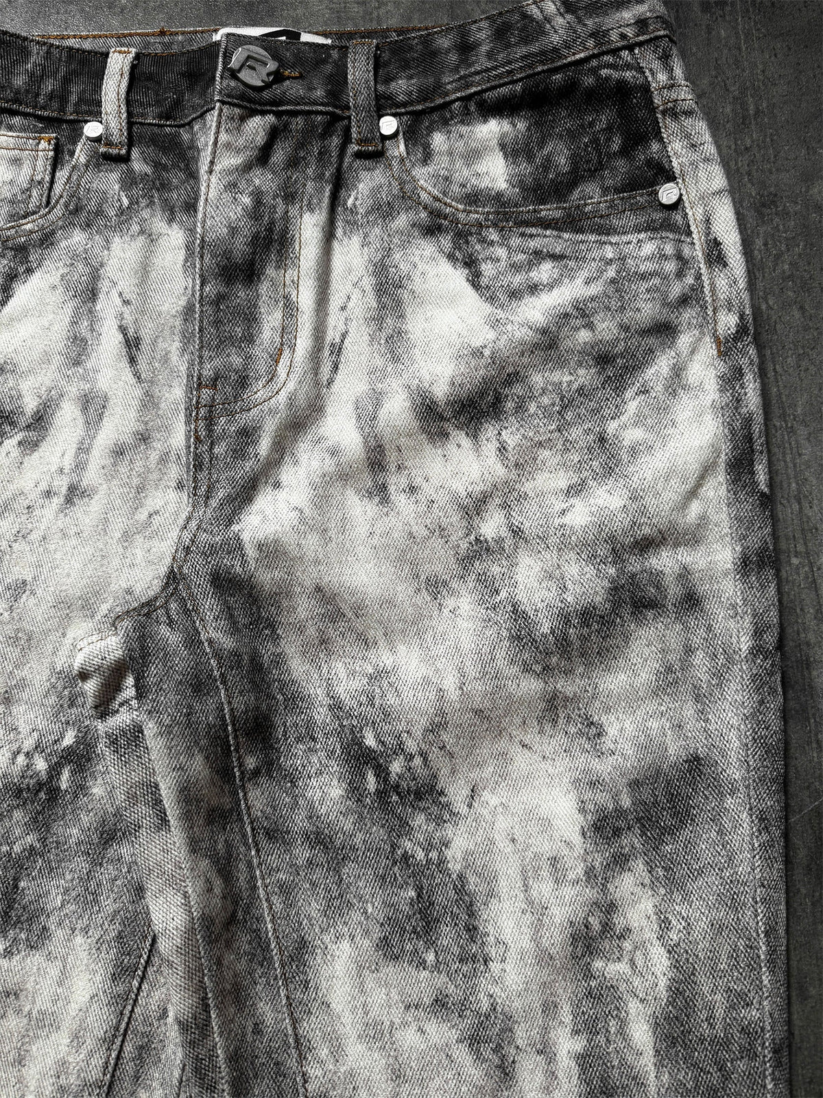 ACID RINSE FLARE DENIM